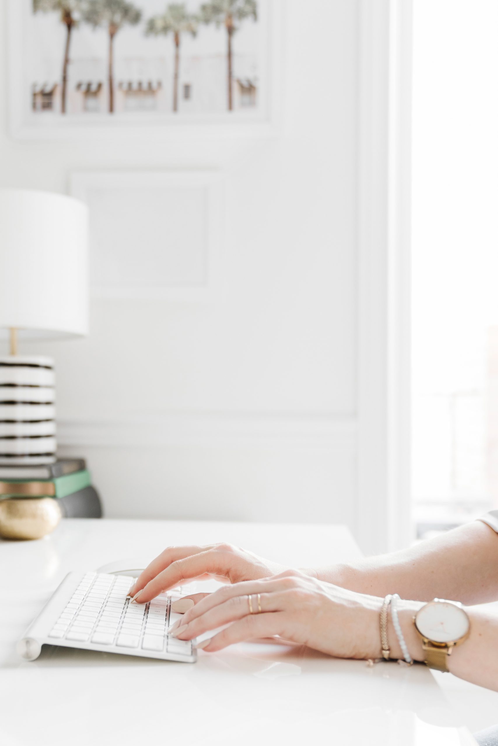 How to grow your email list FAST with a free email course